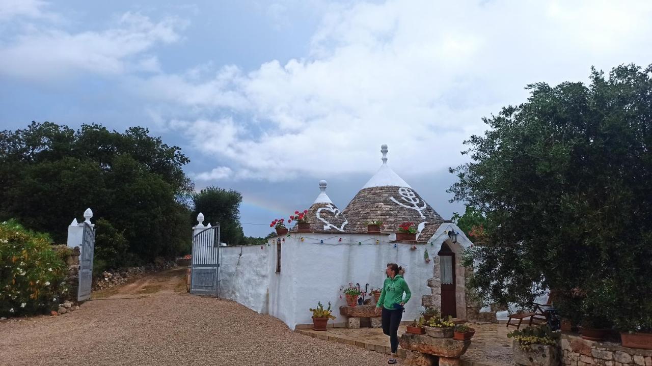 Piccolo Trullo Ostunese Le Jardin De Sophie' ออสตูนี ภายนอก รูปภาพ